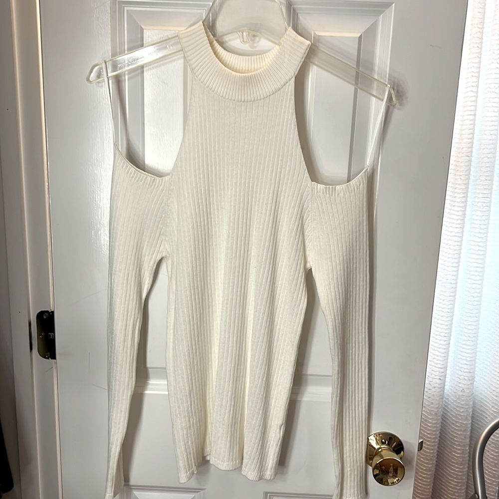 NWOT Fitted cold shoulder sweater